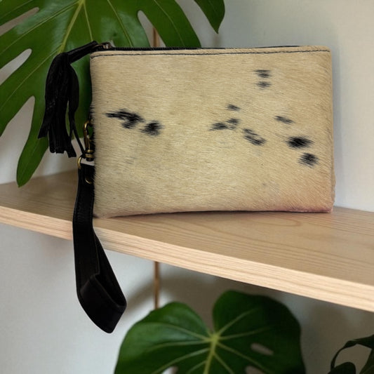 Wesley Cowhide Clutch B